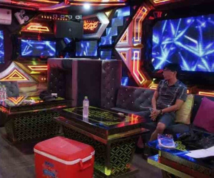 38 người bay lắc trong quán karaoke hoạt động chui