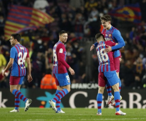 Gavi tỏa sáng, Barca thắng kịch tính trước Elche