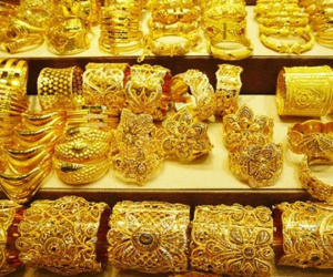 Vì sao giá vàng trong nước vẫn cao ngất ngưởng?