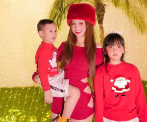 Huyền Baby hiếm hoi tung ảnh chụp cùng hai con trước biệt thự của gia đình