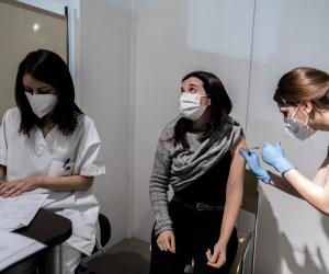 WHO bất ngờ cảnh báo tiêm bổ sung vaccine có thể khiến đại dịch kéo dài