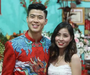 Chị gái cầu thủ Duy Mạnh có hành động phản cảm với trọng tài trận Việt Nam - Thái Lan