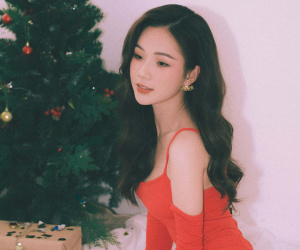 Dàn gái quê của 'Phố trong làng' lột xác sexy