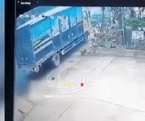 Video: Ám ảnh khoảnh khắc đâm vào đuôi xe tải, vợ gục chết thương tâm trong vòng tay chồng