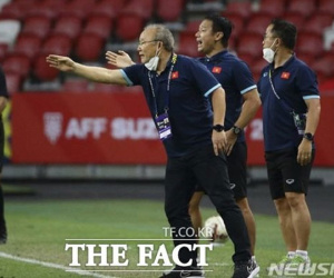 Báo Hàn: Ông Park ‘mất phép’, Việt Nam gây thất vọng AFF Cup