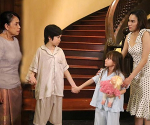 Anh trai biệt tích, chị dâu bỏ theo nhân tình rồi lạnh lùng dắt 3 đứa con đến trả bà nội: Cháu ai người đó nuôi