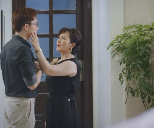 Thương ngày nắng về tập 19: Duy giúp bà Nga trị côn đồ, Trang sốc khi thấy mẹ ruột thân mật với Duy