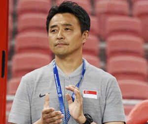HLV đầu tiên ở AFF Cup từ chức