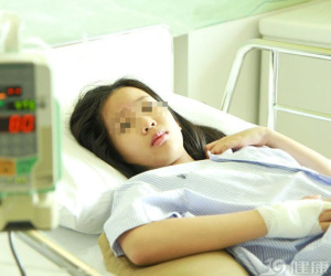 Cô gái 22 tuổi phải cắt bỏ nửa lá gan vì mắc K, BS chỉ ra nguyên nhân từ 2 thói quen thường ngày của nhiều người trẻ