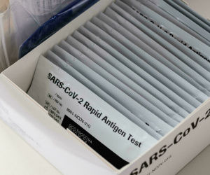 Mỹ cảnh báo test nhanh có thể cho kết quả âm tính giả với Omicron