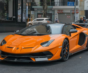 Lamborghini Aventador SVJ Roadster hơn 50 tỷ lăn bánh ở TP HCM