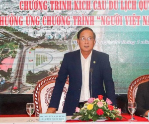 Giám đốc 'chơi golf giữa mùa dịch' nhận quyết định nghỉ hưu trước tuổi