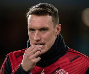 Một CLB Ngoại hạng Anh muốn 'giải cứu' Phil Jones
