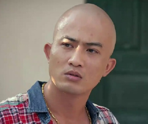 Phố trong làng tập 38: Càng thể hiện có tiền, Mến càng tức điên vì vẫn bị cả làng khinh