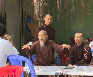Khởi tố vụ án và khám xét 'tịnh thất Bồng Lai'