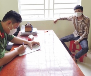 Thanh niên đốt nhà cha mẹ ruột cháy rụi vì không cho tiền chuộc xe