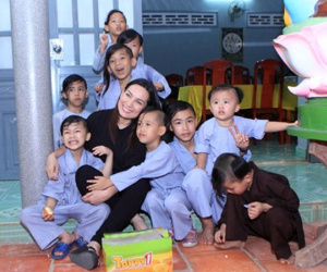 Các con nuôi của Phi Nhung có đủ tiền trang trải cuộc sống sau khi cố ca sĩ qua đời?
