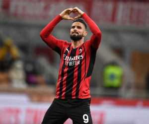 Thua Milan, Roma còn bị đuổi 2 cầu thủ