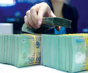 Bán giấy '3 không' thu tiền thật: Khối rủi ro 500.000 tỷ đáng sợ