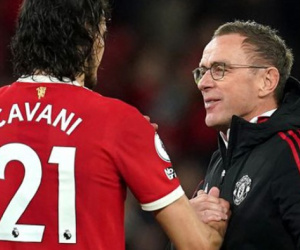 Cavani mặc bè phái, tuyên bố ở lại MU giúp Ralf Rangnick