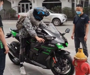 Xử lý ra sao với xe phân khối lớn hơn 700 triệu đồng do kẻ cướp ngân hàng mua?
