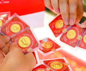 Giá vàng hôm nay 11/1: Thế giới đồng loạt giảm, trong nước cao vút