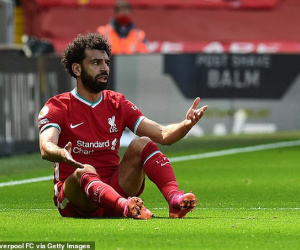 Salah đổ lỗi cho Liverpool về việc chậm gia hạn hợp đồng