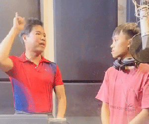 Clip: Danh ca Ngọc Sơn nhiệt tình luyện hát cho Hồ Văn Cường, không khí buổi tập giữa 2 thầy trò thế nào?