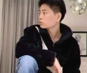 Rich kid quận 7 phản ứng căng vụ Vũ Khắc Tiệp bị tố dùng đồ fake