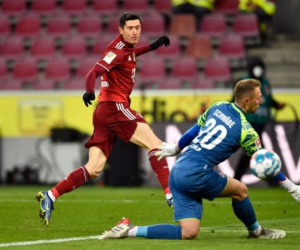 FC Koln 0-4 Bayern: Lewandowski đi vào lịch sử