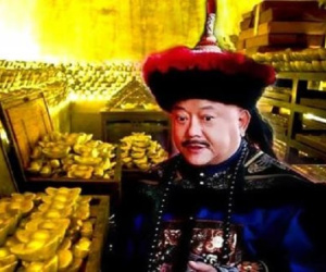 Những 'bí quyết' kiếm tiền độc nhất vô nhị này giúp Hòa Thân trở thành người giàu nhất thế giới!