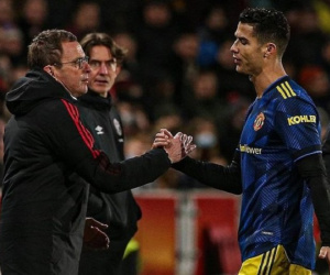 Cristiano Ronaldo hờn dỗi: Khối thuốc nổ trong phòng thay đồ MU