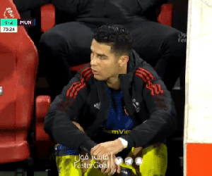 Ronaldo nổi giận khi bị HLV Rangnick thay ra sớm