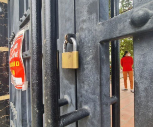'Về ăn Tết mấy ngày mà cách ly cả tuần khác gì cấm dân về luôn'