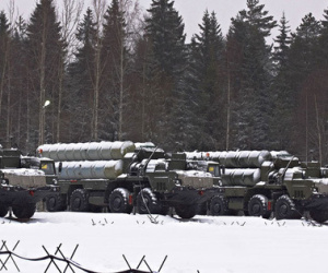 S-400 đến Belarus, trực thăng Nga 'lội ngược dòng' sang Ukraine