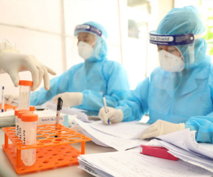 Ngày 23/1, cả nước có 14.978 ca Covid-19 mới, giảm 724 ca so với ngày trước đó