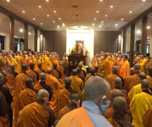 Lễ nhập kim quan Thiền sư Thích Nhất Hạnh