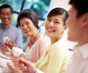 Chàng trai lẳng lặng bỏ về giữa buổi xem mắt khi thấy cô gái có hành động này
