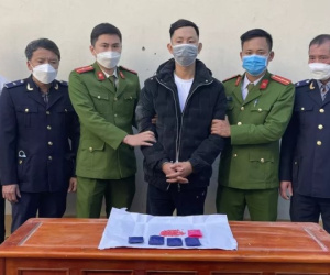 Vận chuyển 1.000 viên hồng phiến để lấy tiền... 'nuôi tiên'