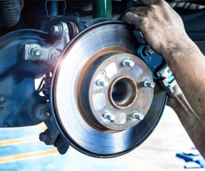 Lý do đĩa phanh bị nóng một cách bất thường