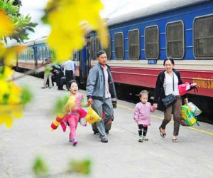 Thấy chị chồng được về ngoại ăn Tết, con dâu cũng xin ai ngờ bị mắng xối xả, mẹ chồng còn gọi điện mắng cả thông gia xúi giục