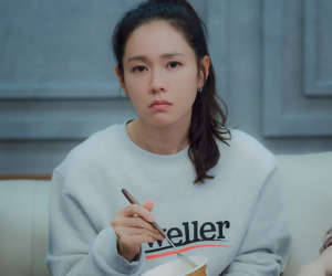 Son Ye Jin bị túm tóc khi cùng hội bạn thân đi đánh nhau