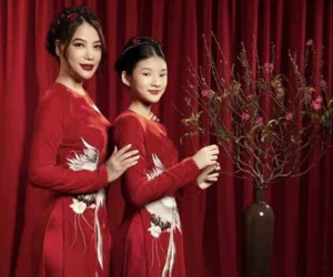 Con gái Trương Ngọc Ánh khoe sắc khi diện áo dài, dân mạng đua nhau gọi 'mỹ nhân tương lai'
