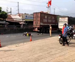 Cháu bé 10 tuổi tử vong dưới bánh xe đầu kéo