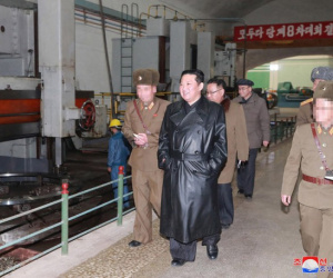 Ông Kim Jong-un đến nhà máy vũ khí, ra chỉ thị quan trọng