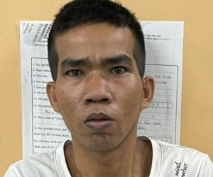 Cay cú vì bị 'đá', nam thanh niên tạt axit bạn gái cũ