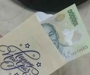 Mừng tuổi cháu 100k, thanh niên 'muối mặt' bị chê ỏng chê eo, dân tình ức chế hộ: Thế thôi nhịn!