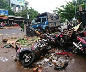 Mùng 1 Tết, tai nạn giao thông làm 23 người thương vong