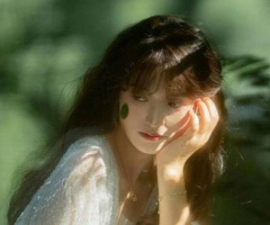 Khi một người phụ nữ trung niên yêu bạn, cô ấy sẽ nói cho bạn 3 điều bí mật này
