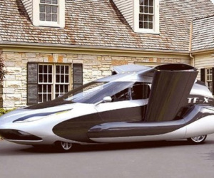 Vi vu chuyến ô tô bay: 2 phút biến hình, tốc độ gần 200 km/h